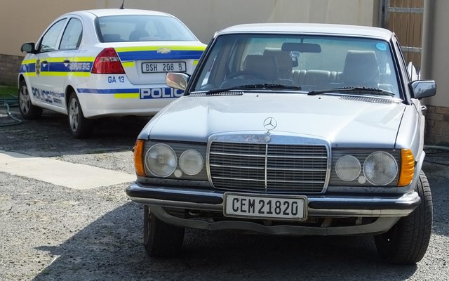 Gansbaai Perlemoenvrou vas Margaret Kronk Mercedes
